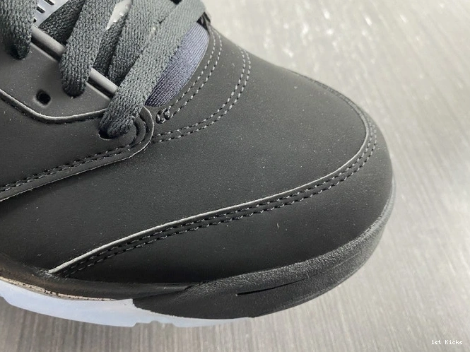 1st Kicks 592 (2016) Black Jordan Metallic 845035- SportInspired 5 Retro 1115